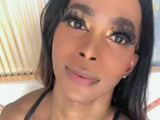 Adult Webcam with LorettaSaennz - Streamate