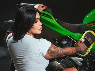 Live Sex Cam with MelaniePalmerr - Streamate