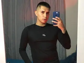 Nude Webcam with Clarykim - Streamate