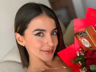 Private Sex Chat with MacarenaEscobar27 - Streamate