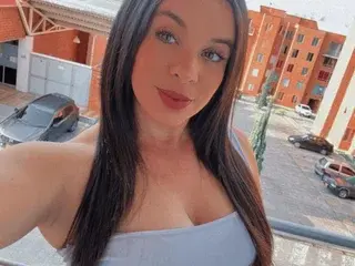 Free Live Porn with Laura_Wilson - Streamate