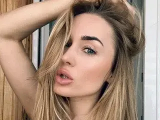 Sex Cam with Tina_a - Streamate