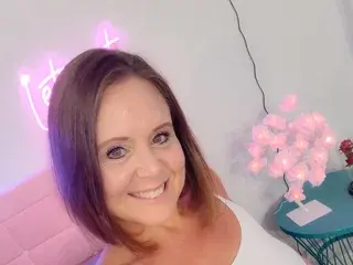 Live Sex Cam with CourtneyLynn - Streamate