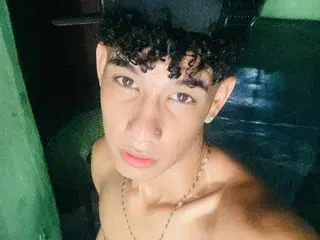 Live Sex with santiagotwink - Streamate