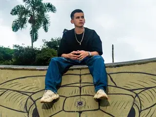 Free Live Porn with DrakoStone - Streamate