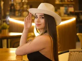 Sex Chat with LunaaBaker - Streamate