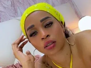 Live Sex Cam with TyraaLambert - Streamate