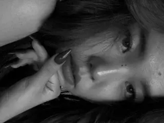 Best live sex cam show with Dollyia - Streamate