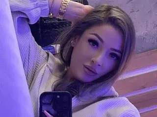 Sex Cam with Izza_Bella - Streamate