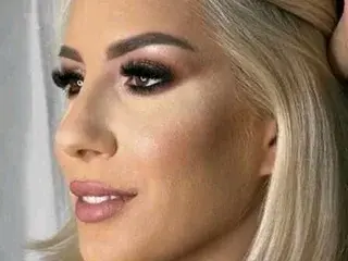 Live Sex Cam with Lannie - Streamate
