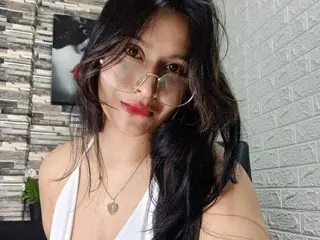 Best live sex cam show with Meeganncole - Streamate