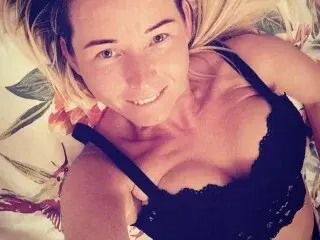 Adult Webcams with xSWEET_EWAx - Streamate