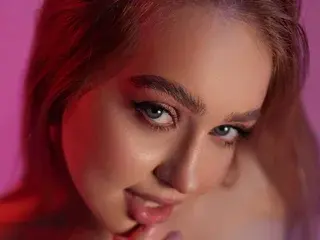 Private Sex Chat with ElyssawetXX - Streamate