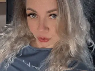 Live Sex Cam with Nichole_Hill - Streamate