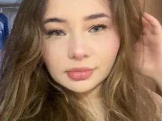 Live Sex Cam with Elisacolevanss - Streamate