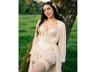 Live Sex Cam with Alana_Paige - Streamate