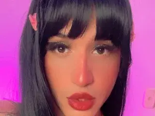 Watch Live Sex Cams with Piinkyrosse - Streamate