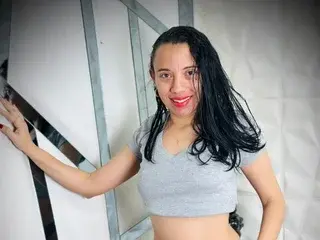 Nude Webcam with PerlaJohnsonRx - Streamate
