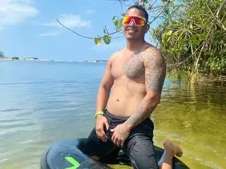 Watch Live Sex Cams with DamianReyes - Streamate