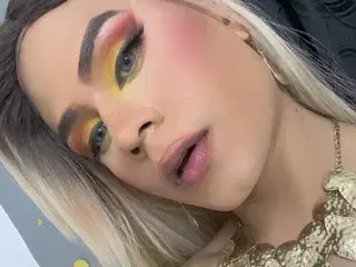 Live Porn with Saskyadeluxxeoficial - Streamate