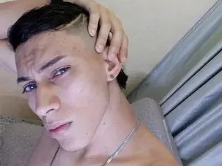 Nude Webcam with ander_bigcock22 - Streamate