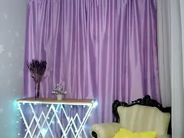 Adult Webcam with queen_a_n_i - Stripchat