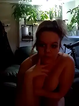 Adult Webcam with Maryquenn - Stripchat