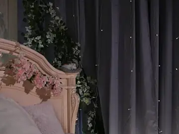 Free Live Porn with MonaEldon - Stripchat