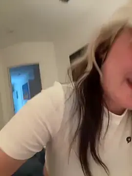 Watch Live Sex Cams with Cutiepiespanks - Stripchat