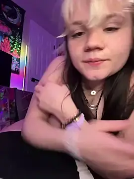 Free Live Porn with Cutiepiespanks - Stripchat