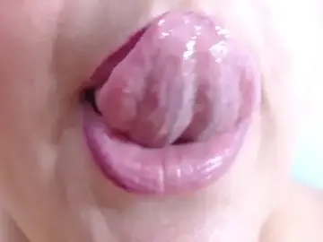 Best Webcam with Kerly_Doll - Stripchat