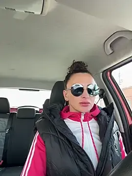 Adult Webcams with Caramellaa - Stripchat