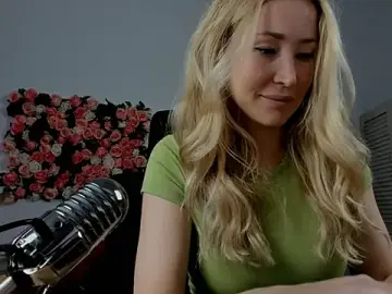 Adult Webcams with AstraMonroe - Stripchat