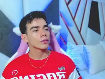 Adult Webcam with Alejandro_karter18 - Stripchat