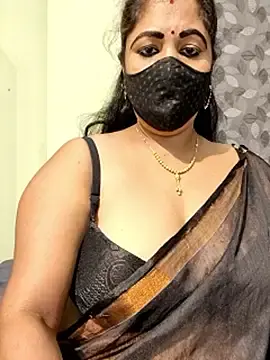 Watch Live Sex Cams with Poly_bhabi - Stripchat