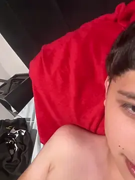 Watch Live Sex Cams with yahir1x - Stripchat