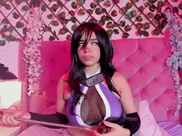 Best live sex cam show with Kira-Berry - Stripchat