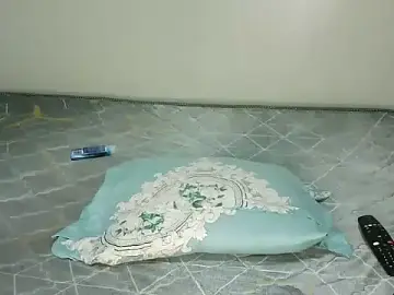 Best live sex cam show with petitev - Stripchat