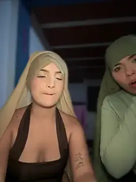 Watch Live Sex Cams with lalilamassu1 - Stripchat