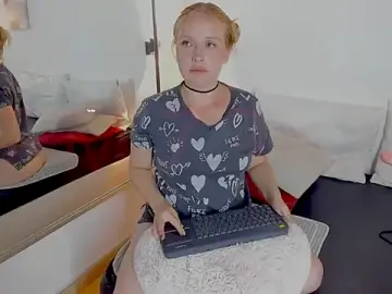 Live Porn with EmilySumer - Stripchat