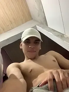 Watch Live Sex Cams with branquinhodelicia - Stripchat