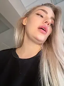 Free Porn Cam with HugeBoobsAlice - Stripchat