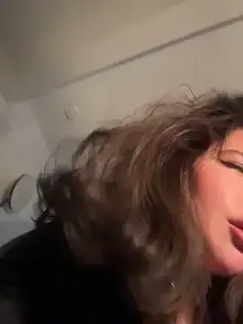 Free Porn Cam with sukhakunis1 - Stripchat