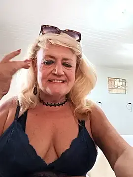 Live Porn with Belladama61 - Stripchat
