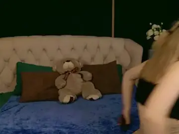 Sex Cam with Molly_Voses - Stripchat