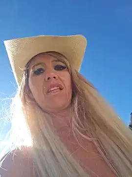 Adult Webcam with Sexy_Sparkling_ - Stripchat