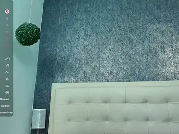 Adult Webcam with Cloeandtyfanny - Stripchat