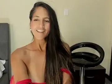 Adult Webcams with vanesadimaria - Stripchat