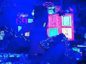 Best live sex cam show with Splash_Queen420 - Stripchat