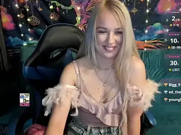 Nude Webcam with CrystalGirl99 - Stripchat